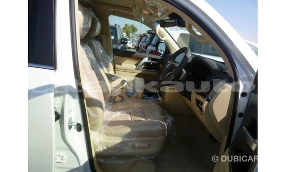 Buy Import Toyota Land Cruiser White Car in Import - Dubai in Dushanbe Buy Import Toyota Land Cruiser White Car in Import - Dubai in Dushanbe