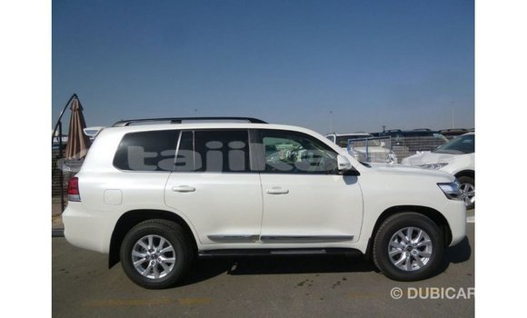 Buy Import Toyota Land Cruiser White Car in Import - Dubai in Dushanbe Buy Import Toyota Land Cruiser White Car in Import - Dubai in Dushanbe