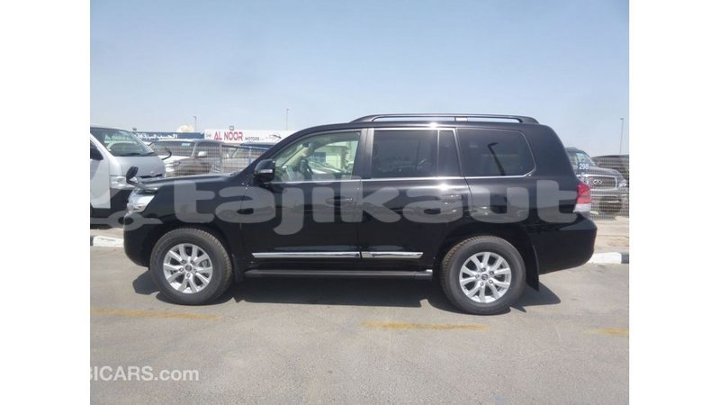 Big with watermark toyota land cruiser dushanbe import dubai 2451