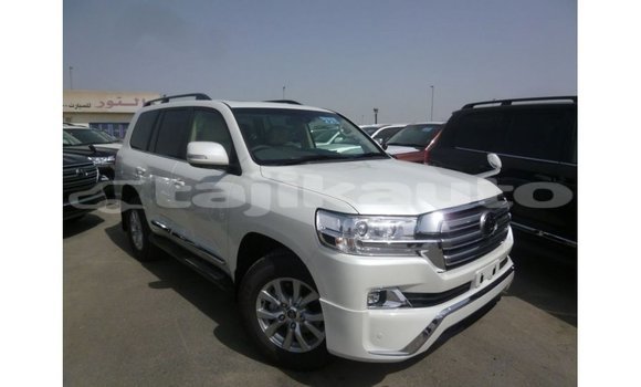 Buy Import Toyota Land Cruiser White Car in Import - Dubai in Dushanbe Buy Import Toyota Land Cruiser White Car in Import - Dubai in Dushanbe