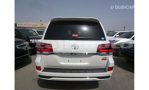 Buy Import Toyota Land Cruiser White Car in Import - Dubai in Dushanbe Buy Import Toyota Land Cruiser White Car in Import - Dubai in Dushanbe