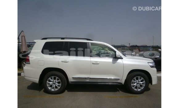 Buy Import Toyota Land Cruiser White Car in Import - Dubai in Dushanbe Buy Import Toyota Land Cruiser White Car in Import - Dubai in Dushanbe