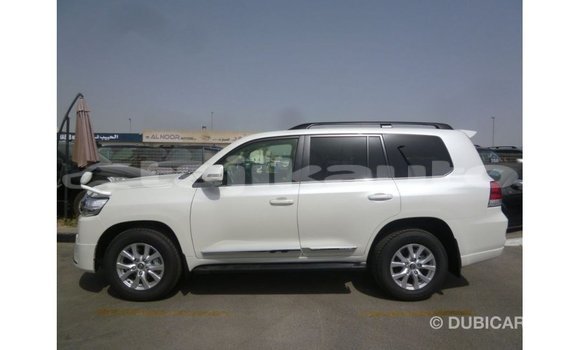 Buy Import Toyota Land Cruiser White Car in Import - Dubai in Dushanbe Buy Import Toyota Land Cruiser White Car in Import - Dubai in Dushanbe