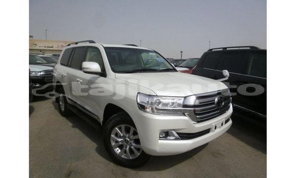 Buy Import Toyota Land Cruiser White Car in Import - Dubai in Dushanbe Buy Import Toyota Land Cruiser White Car in Import - Dubai in Dushanbe