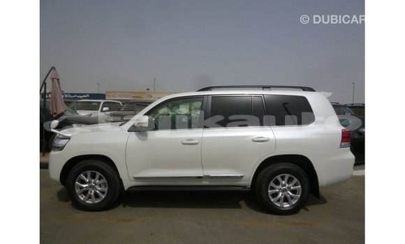 Buy Import Toyota Land Cruiser White Car in Import - Dubai in Dushanbe Buy Import Toyota Land Cruiser White Car in Import - Dubai in Dushanbe