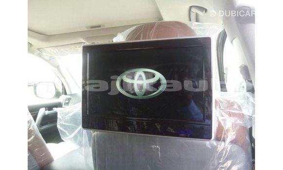 Buy Import Toyota Land Cruiser White Car in Import - Dubai in Dushanbe Buy Import Toyota Land Cruiser White Car in Import - Dubai in Dushanbe