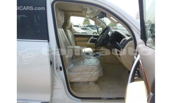 Buy Import Toyota Land Cruiser White Car in Import - Dubai in Dushanbe Buy Import Toyota Land Cruiser White Car in Import - Dubai in Dushanbe