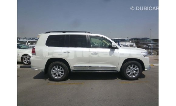 Buy Import Toyota Land Cruiser White Car in Import - Dubai in Dushanbe Buy Import Toyota Land Cruiser White Car in Import - Dubai in Dushanbe
