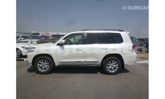 Buy Import Toyota Land Cruiser White Car in Import - Dubai in Dushanbe Buy Import Toyota Land Cruiser White Car in Import - Dubai in Dushanbe