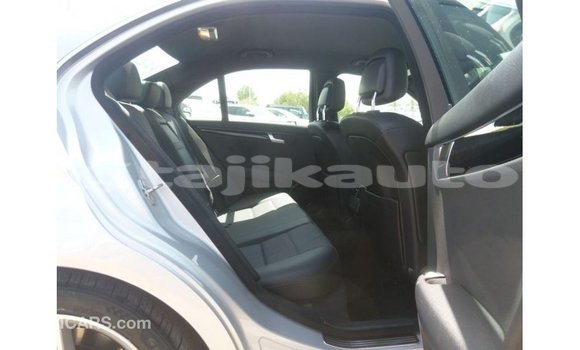 Buy Import Mercedes-Benz 200 Other Car in Import - Dubai in Dushanbe Buy Import Mercedes-Benz 200 Other Car in Import - Dubai in Dushanbe