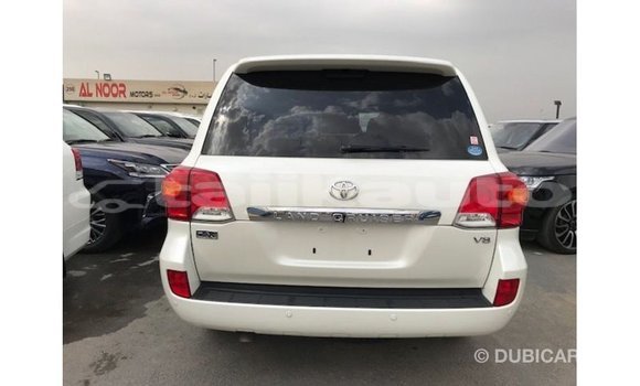 Buy Import Toyota Land Cruiser White Car in Import - Dubai in Dushanbe Buy Import Toyota Land Cruiser White Car in Import - Dubai in Dushanbe