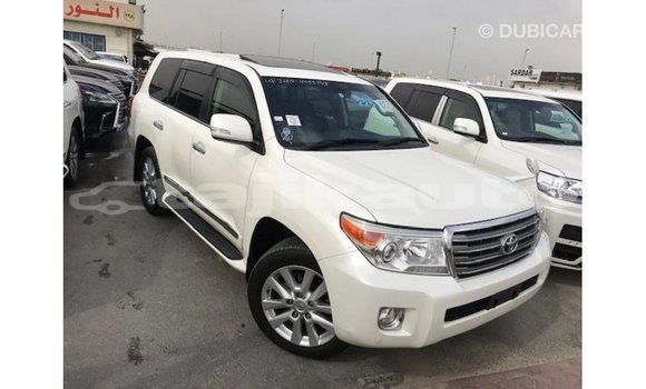 Buy Import Toyota Land Cruiser White Car in Import - Dubai in Dushanbe Buy Import Toyota Land Cruiser White Car in Import - Dubai in Dushanbe