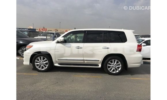 Buy Import Toyota Land Cruiser White Car in Import - Dubai in Dushanbe Buy Import Toyota Land Cruiser White Car in Import - Dubai in Dushanbe