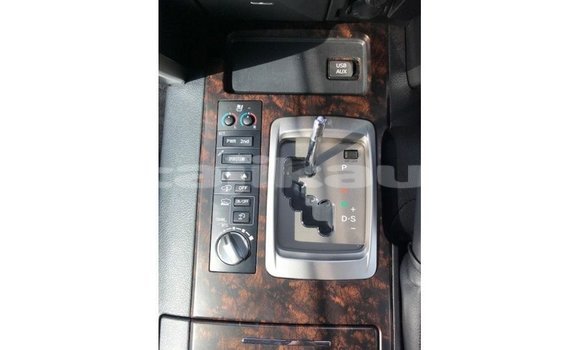 Buy Import Toyota Land Cruiser White Car in Import - Dubai in Dushanbe Buy Import Toyota Land Cruiser White Car in Import - Dubai in Dushanbe