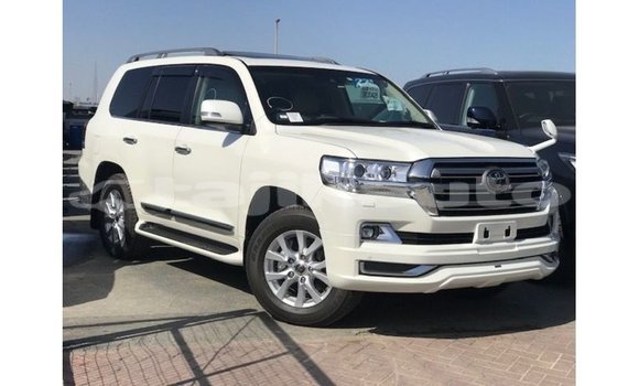 Buy Import Toyota Land Cruiser White Car in Import - Dubai in Dushanbe Buy Import Toyota Land Cruiser White Car in Import - Dubai in Dushanbe