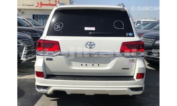 Buy Import Toyota Land Cruiser White Car in Import - Dubai in Dushanbe Buy Import Toyota Land Cruiser White Car in Import - Dubai in Dushanbe