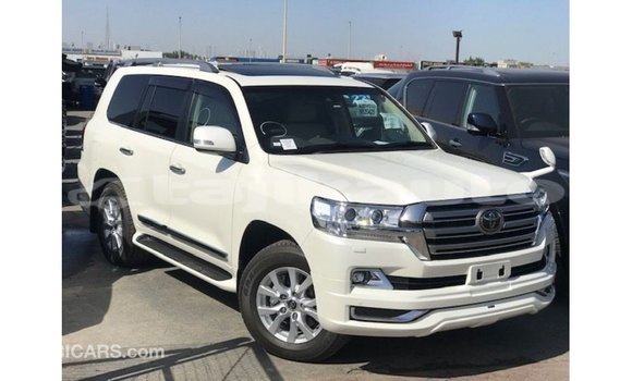 Buy Import Toyota Land Cruiser White Car in Import - Dubai in Dushanbe Buy Import Toyota Land Cruiser White Car in Import - Dubai in Dushanbe