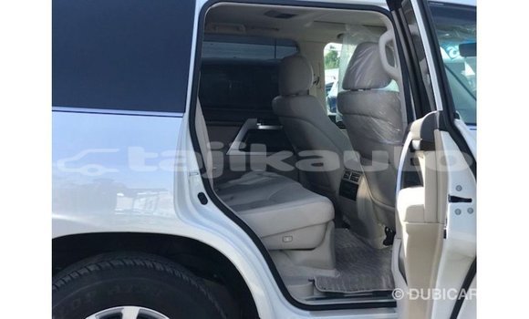Buy Import Toyota Land Cruiser White Car in Import - Dubai in Dushanbe Buy Import Toyota Land Cruiser White Car in Import - Dubai in Dushanbe