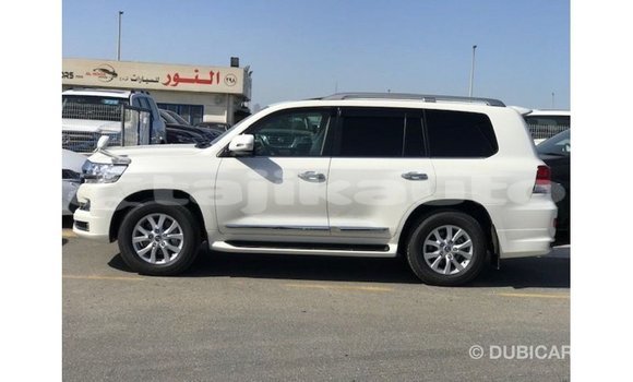 Buy Import Toyota Land Cruiser White Car in Import - Dubai in Dushanbe Buy Import Toyota Land Cruiser White Car in Import - Dubai in Dushanbe