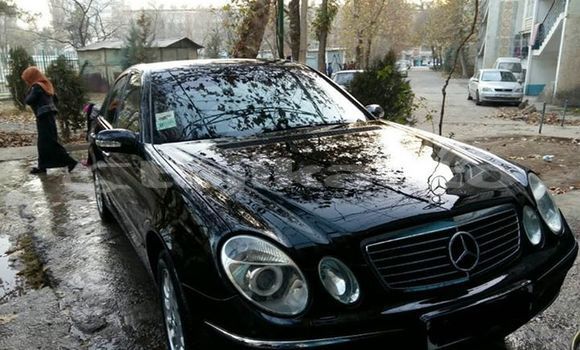 Buy Used Mercedes-Benz E-klasse Black Car in Dushanbe in Dushanbe