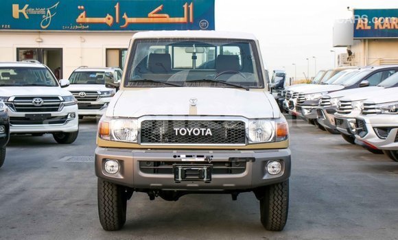 Buy Import Toyota Land Cruiser Beige Car in Import - Dubai in Dushanbe Buy Import Toyota Land Cruiser Beige Car in Import - Dubai in Dushanbe