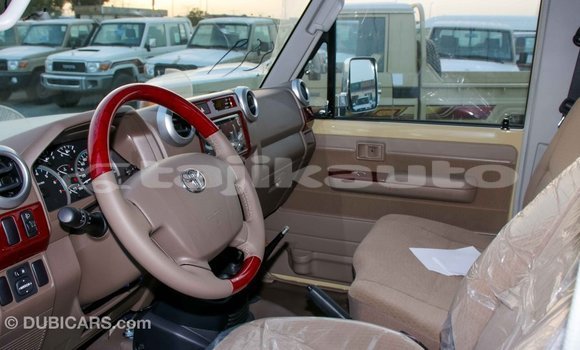 Buy Import Toyota Land Cruiser Beige Car in Import - Dubai in Dushanbe Buy Import Toyota Land Cruiser Beige Car in Import - Dubai in Dushanbe