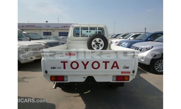 Buy Import Toyota Land Cruiser White Car in Import - Dubai in Dushanbe Buy Import Toyota Land Cruiser White Car in Import - Dubai in Dushanbe