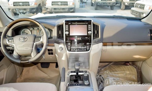 Buy Import Toyota Land Cruiser White Car in Import - Dubai in Dushanbe Buy Import Toyota Land Cruiser White Car in Import - Dubai in Dushanbe