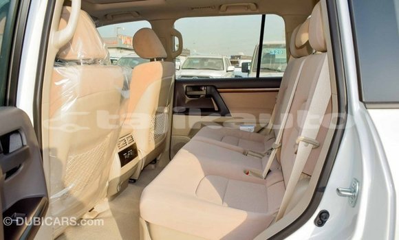 Buy Import Toyota Land Cruiser White Car in Import - Dubai in Dushanbe Buy Import Toyota Land Cruiser White Car in Import - Dubai in Dushanbe