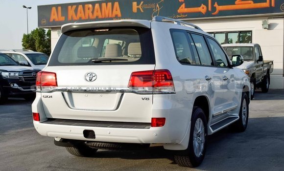 Buy Import Toyota Land Cruiser White Car in Import - Dubai in Dushanbe Buy Import Toyota Land Cruiser White Car in Import - Dubai in Dushanbe