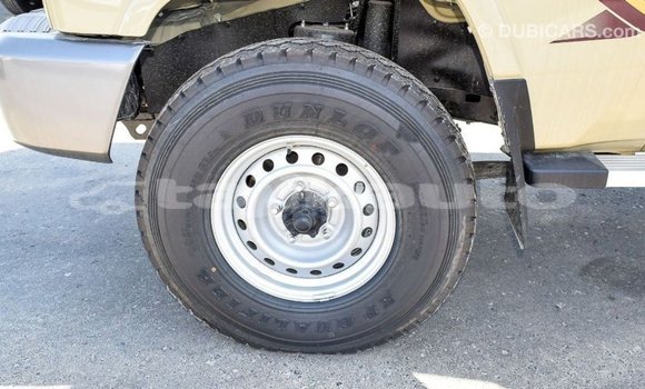 Buy Import Toyota Land Cruiser Beige Car in Import - Dubai in Dushanbe Buy Import Toyota Land Cruiser Beige Car in Import - Dubai in Dushanbe
