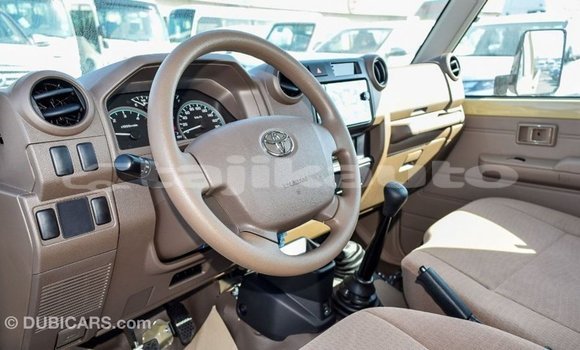 Buy Import Toyota Land Cruiser Beige Car in Import - Dubai in Dushanbe Buy Import Toyota Land Cruiser Beige Car in Import - Dubai in Dushanbe