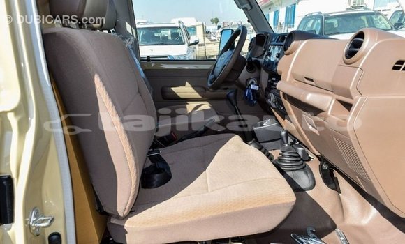 Buy Import Toyota Land Cruiser Beige Car in Import - Dubai in Dushanbe Buy Import Toyota Land Cruiser Beige Car in Import - Dubai in Dushanbe