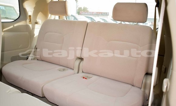 Buy Import Toyota Land Cruiser White Car in Import - Dubai in Dushanbe Buy Import Toyota Land Cruiser White Car in Import - Dubai in Dushanbe