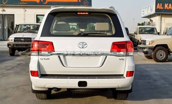 Buy Import Toyota Land Cruiser White Car in Import - Dubai in Dushanbe Buy Import Toyota Land Cruiser White Car in Import - Dubai in Dushanbe
