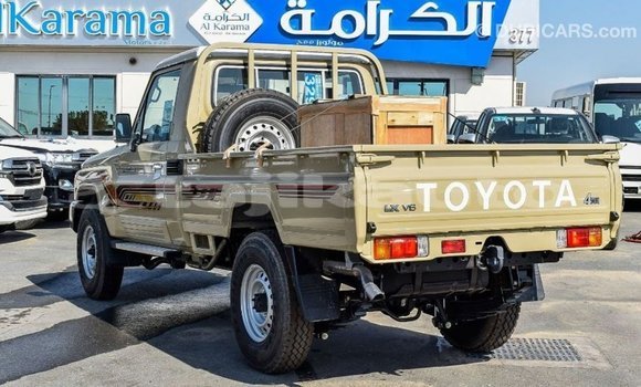 Buy Import Toyota Land Cruiser Beige Car in Import - Dubai in Dushanbe Buy Import Toyota Land Cruiser Beige Car in Import - Dubai in Dushanbe