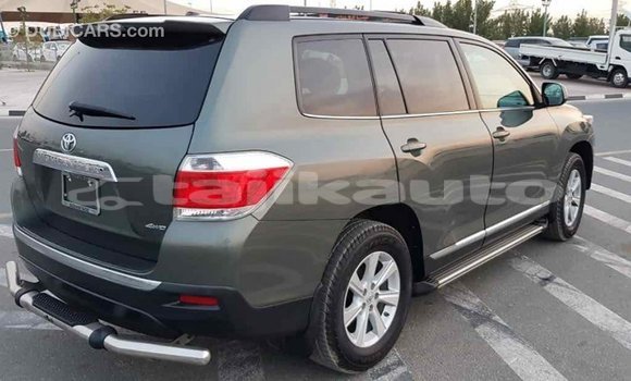 Buy Import Toyota Highlander Green Car in Import - Dubai in Dushanbe Buy Import Toyota Highlander Green Car in Import - Dubai in Dushanbe