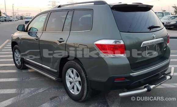 Buy Import Toyota Highlander Green Car in Import - Dubai in Dushanbe Buy Import Toyota Highlander Green Car in Import - Dubai in Dushanbe