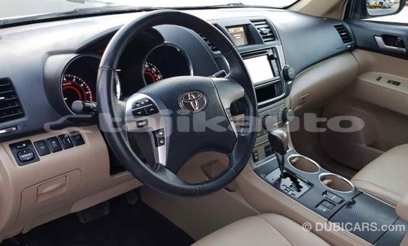 Buy Import Toyota Highlander Green Car in Import - Dubai in Dushanbe Buy Import Toyota Highlander Green Car in Import - Dubai in Dushanbe