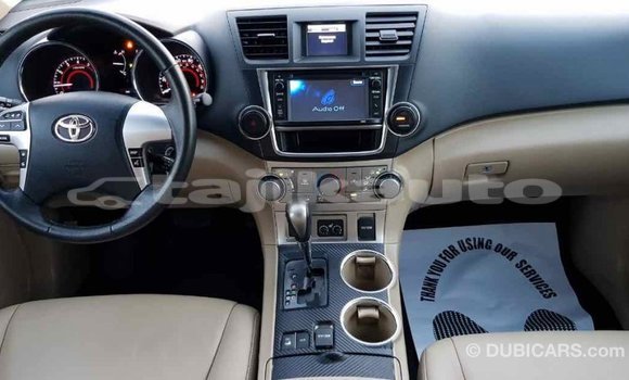 Buy Import Toyota Highlander Green Car in Import - Dubai in Dushanbe Buy Import Toyota Highlander Green Car in Import - Dubai in Dushanbe