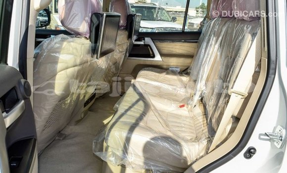 Buy Import Toyota Land Cruiser White Car in Import - Dubai in Dushanbe Buy Import Toyota Land Cruiser White Car in Import - Dubai in Dushanbe
