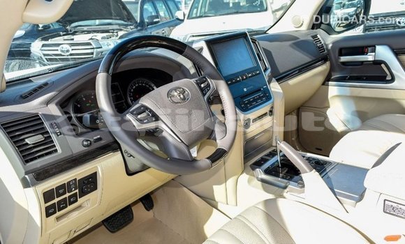 Buy Import Toyota Land Cruiser White Car in Import - Dubai in Dushanbe Buy Import Toyota Land Cruiser White Car in Import - Dubai in Dushanbe