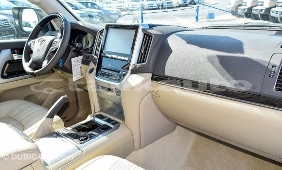 Buy Import Toyota Land Cruiser White Car in Import - Dubai in Dushanbe Buy Import Toyota Land Cruiser White Car in Import - Dubai in Dushanbe