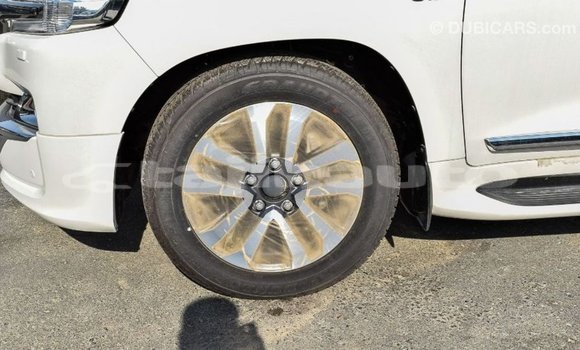 Buy Import Toyota Land Cruiser White Car in Import - Dubai in Dushanbe Buy Import Toyota Land Cruiser White Car in Import - Dubai in Dushanbe