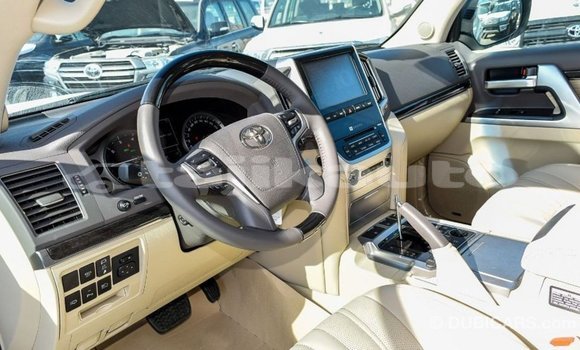 Buy Import Toyota Land Cruiser White Car in Import - Dubai in Dushanbe Buy Import Toyota Land Cruiser White Car in Import - Dubai in Dushanbe