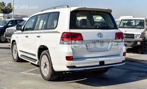 Buy Import Toyota Land Cruiser White Car in Import - Dubai in Dushanbe Buy Import Toyota Land Cruiser White Car in Import - Dubai in Dushanbe