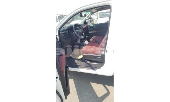 Buy Import Toyota Hilux White Car in Import - Dubai in Dushanbe Buy Import Toyota Hilux White Car in Import - Dubai in Dushanbe