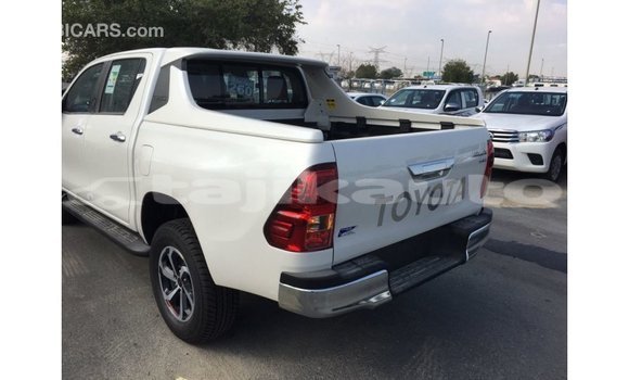 Buy Import Toyota Hilux White Car in Import - Dubai in Dushanbe Buy Import Toyota Hilux White Car in Import - Dubai in Dushanbe