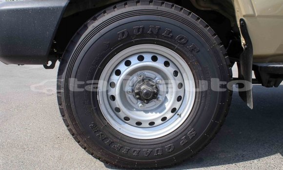 Buy Import Toyota Land Cruiser Beige Car in Import - Dubai in Dushanbe Buy Import Toyota Land Cruiser Beige Car in Import - Dubai in Dushanbe