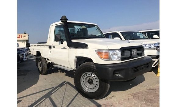Buy Import Toyota Land Cruiser White Car in Import - Dubai in Dushanbe Buy Import Toyota Land Cruiser White Car in Import - Dubai in Dushanbe
